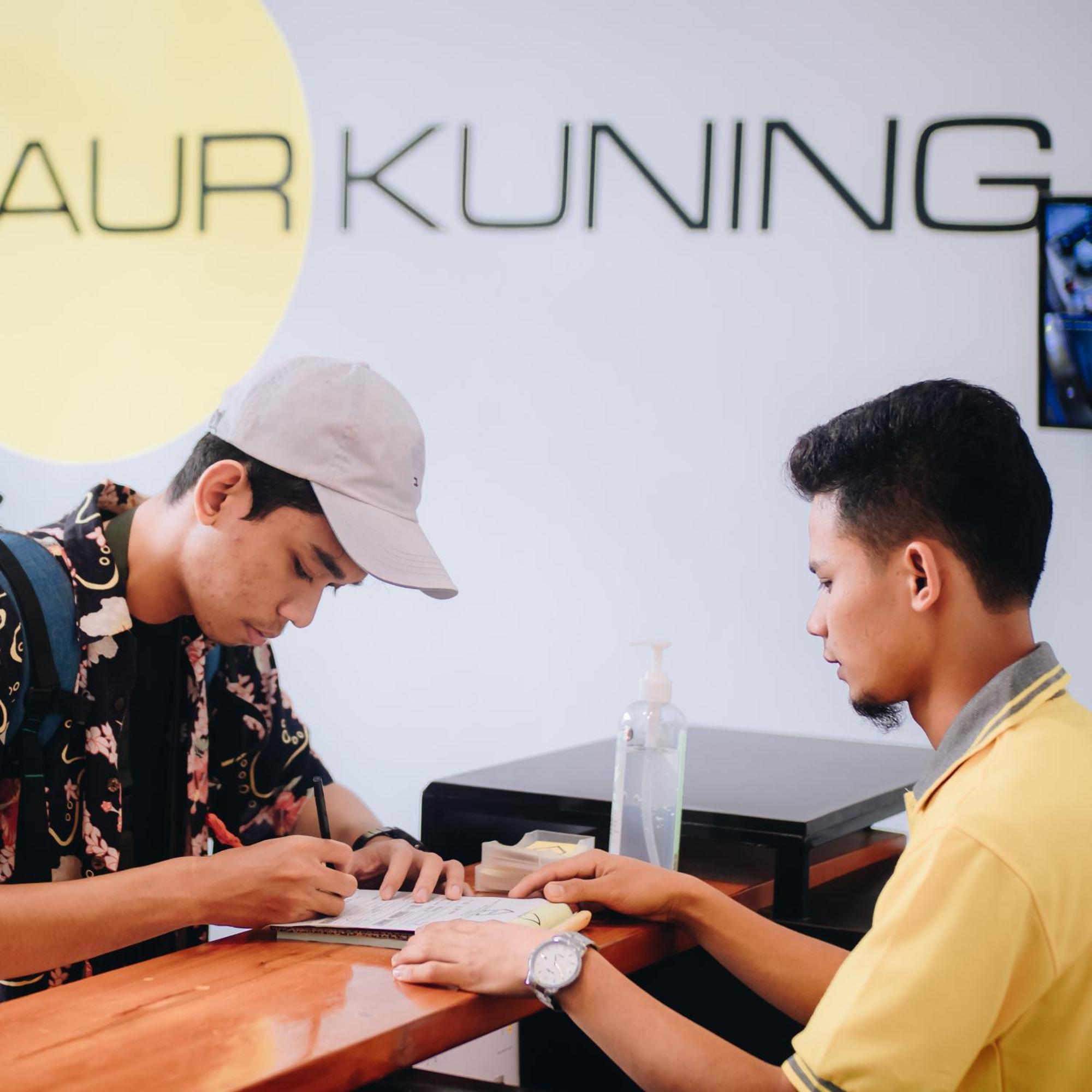 Aur Kuning Hostel Syariah Bukittinggi Ngoại thất bức ảnh