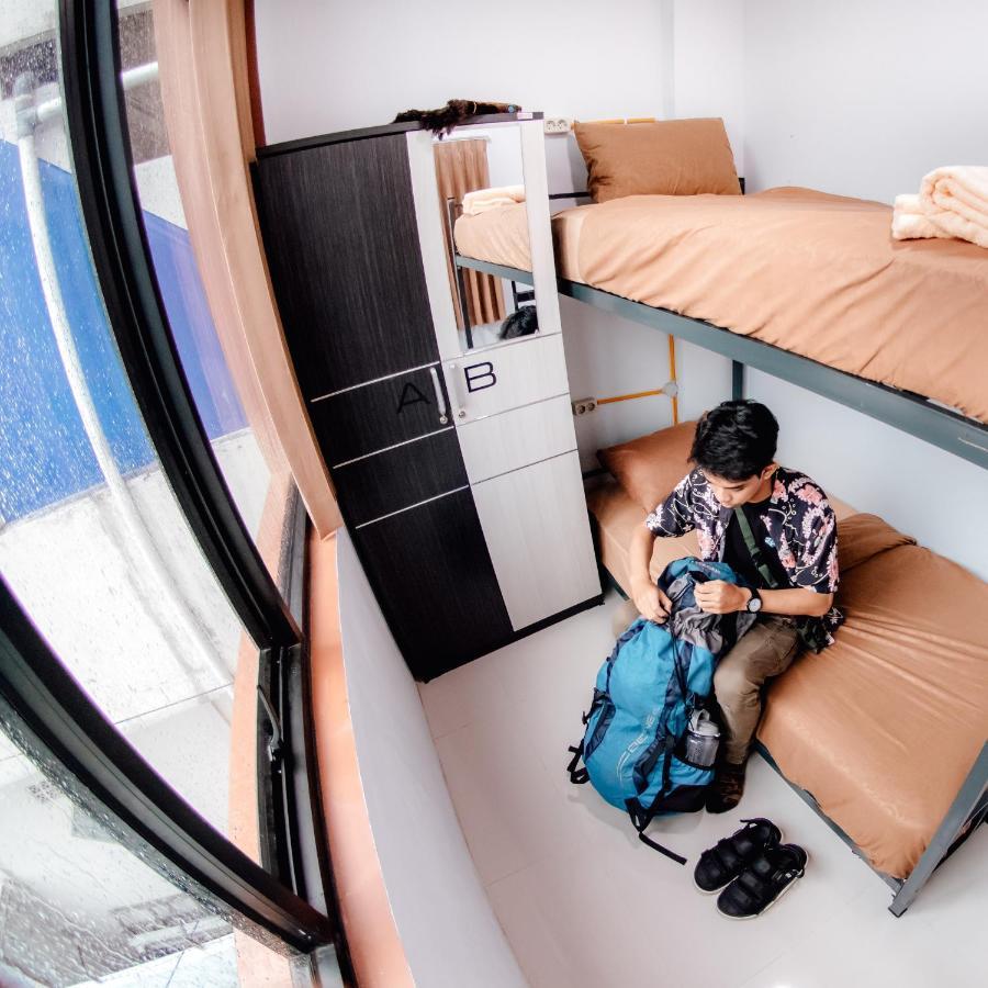 Aur Kuning Hostel Syariah Bukittinggi Ngoại thất bức ảnh