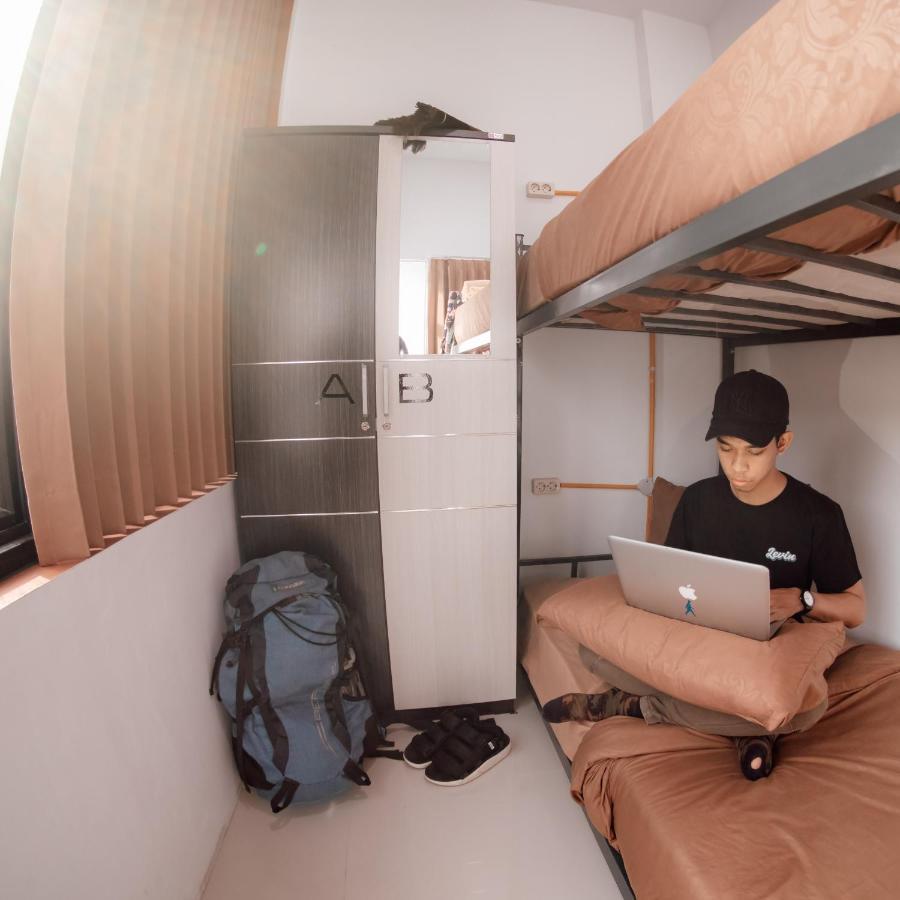 Aur Kuning Hostel Syariah Bukittinggi Ngoại thất bức ảnh